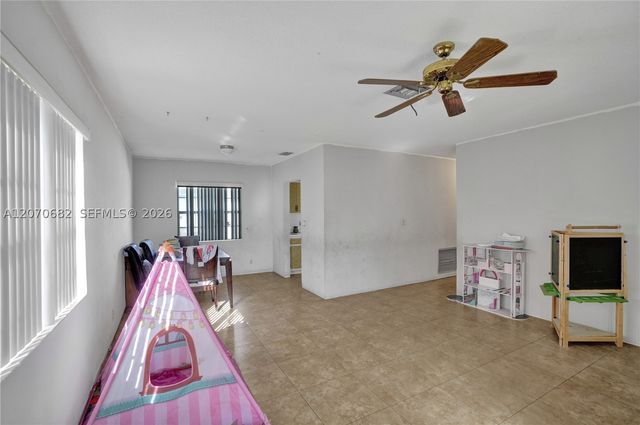 5706-5708 Lincoln St 1-2, Hollywood, FL 33021