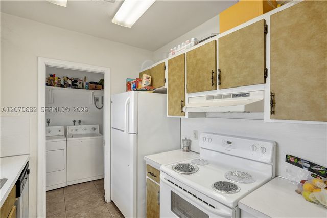 5706-5708 Lincoln St 1-2, Hollywood, FL 33021