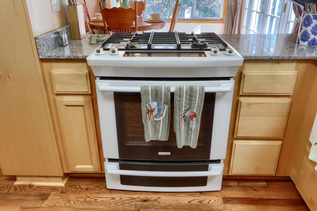 Image 17 of property listing at 5840 Evergreen Lane, Mariposa, CA 95338