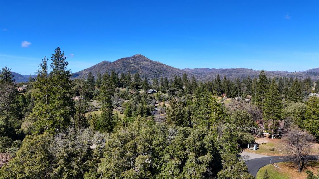 Image 55 of property listing at 5840 Evergreen Lane, Mariposa, CA 95338