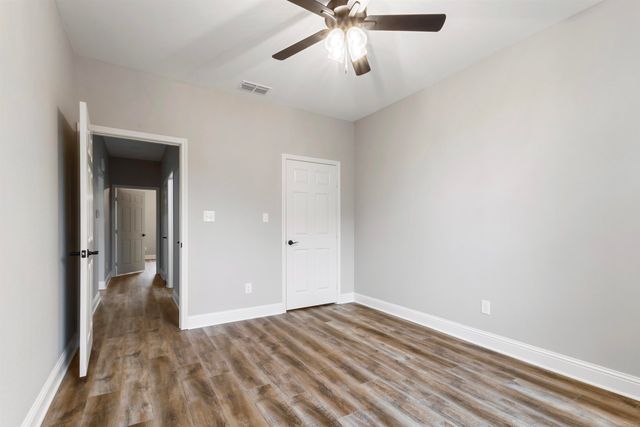 106 Royal St, Gilmer, TX 75645