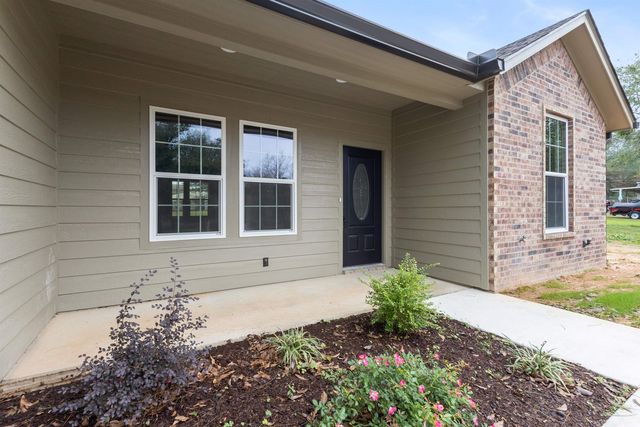 106 Royal St, Gilmer, TX 75645