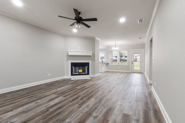 106 Royal St, Gilmer, TX 75645