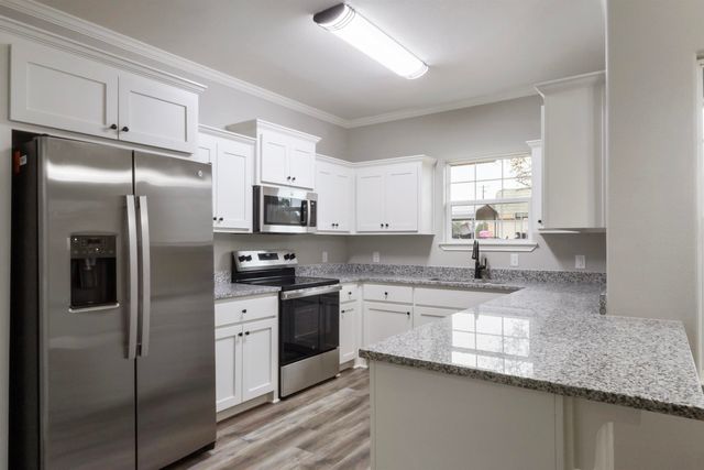 106 Royal St, Gilmer, TX 75645