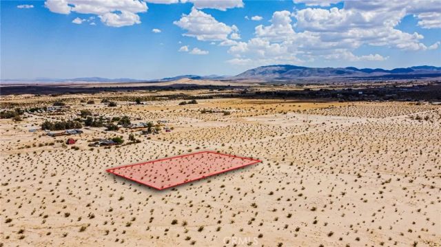 73220 Didsbury, 29 Palms, CA 92277