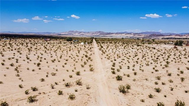 73220 Didsbury, 29 Palms, CA 92277