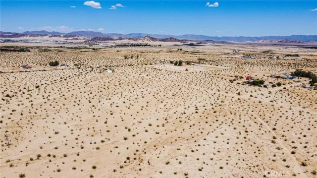 73220 Didsbury, 29 Palms, CA 92277