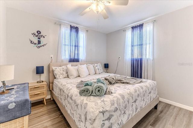 5261 CIRCLE DRIVE, Weeki Wachee, FL 34607