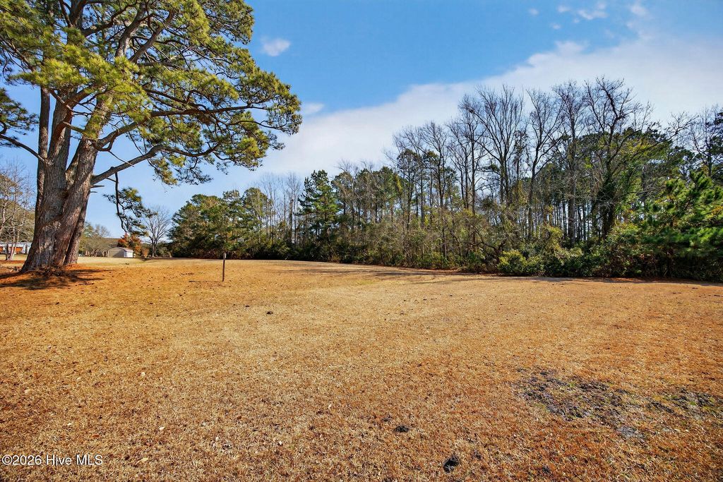 Image 21 of property listing at 1586 Goose Creek Road SW, Ocean Isle Beach, NC 28469