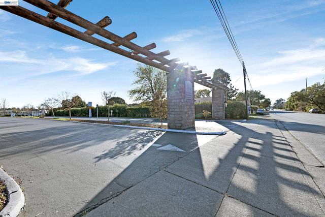 711 Old Canyon Rd. 69, Fremont, CA 94536