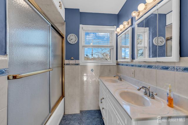 61 Cypress Drive, Colonia, NJ 07067