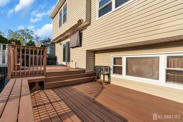 61 Cypress Drive, Colonia, NJ 07067