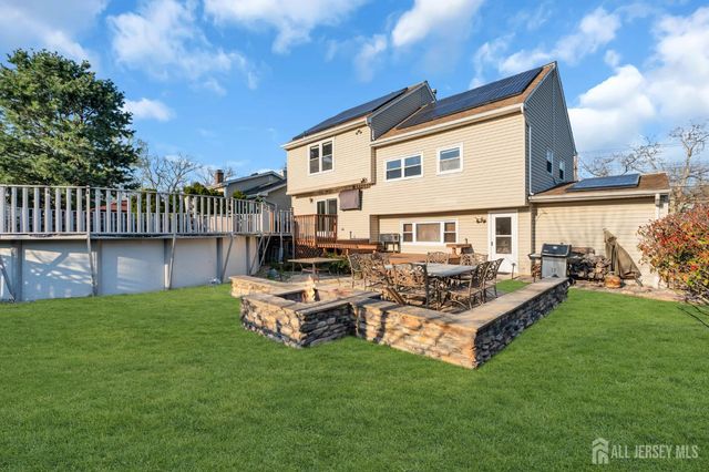 61 Cypress Drive, Colonia, NJ 07067