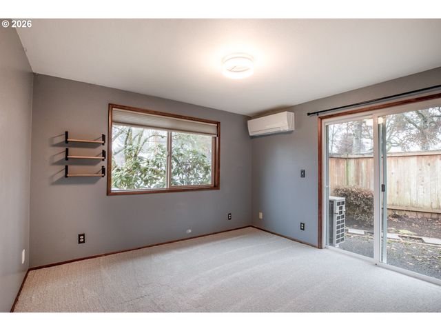 475 BANTON Ave, Eugene, OR 97404