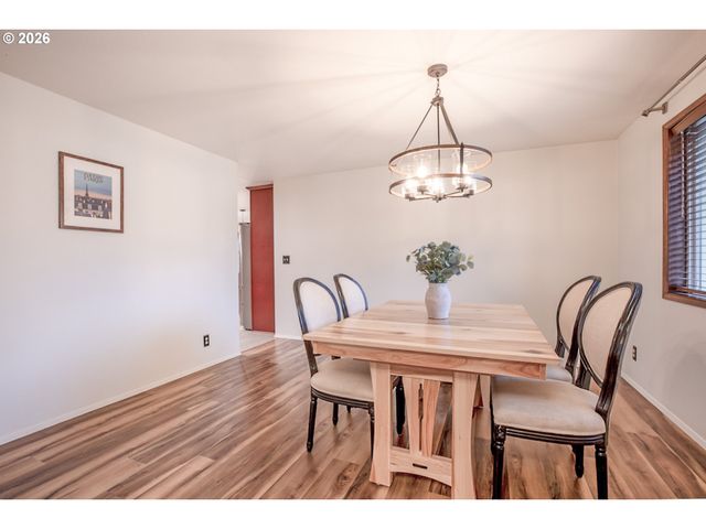 475 BANTON Ave, Eugene, OR 97404