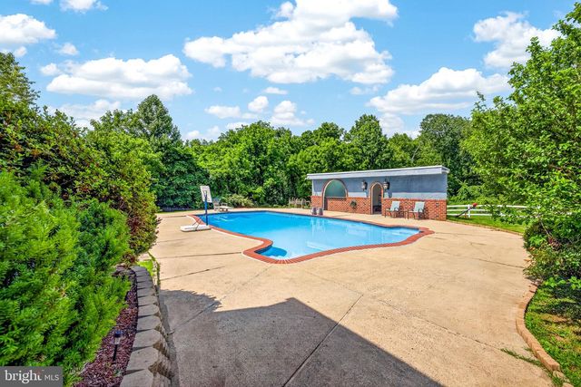 320 BARNESTON RD, Glenmoore, PA 19343
