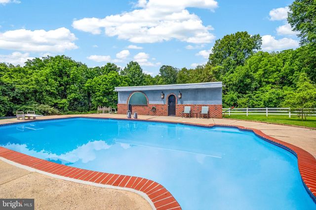 320 BARNESTON RD, Glenmoore, PA 19343
