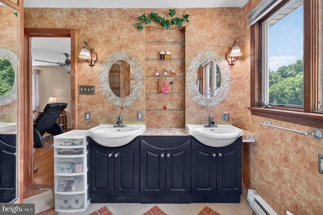 320 BARNESTON RD, Glenmoore, PA 19343