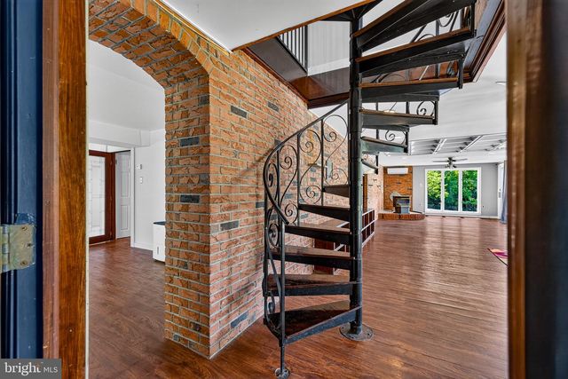 320 BARNESTON RD, Glenmoore, PA 19343
