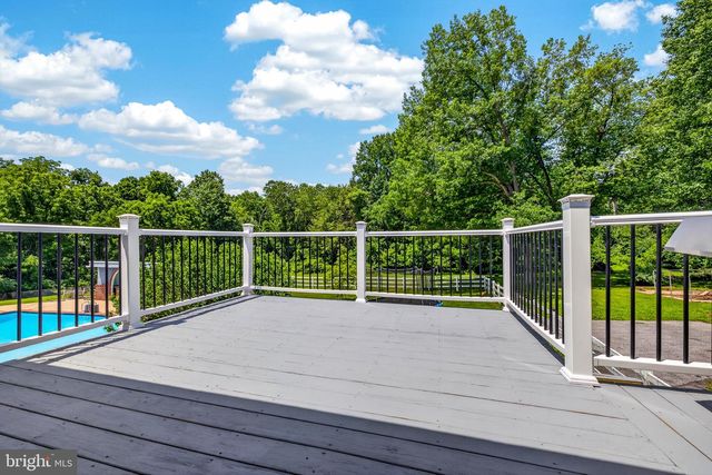 320 BARNESTON RD, Glenmoore, PA 19343