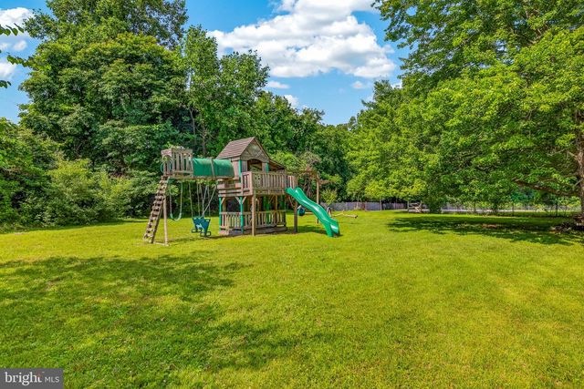 320 BARNESTON RD, Glenmoore, PA 19343