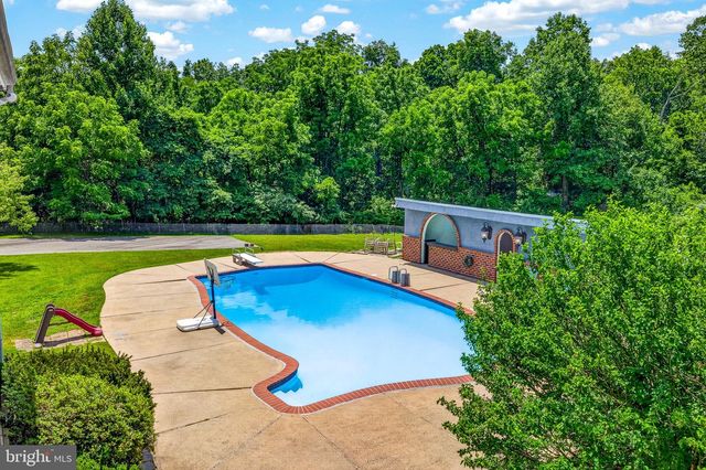 320 BARNESTON RD, Glenmoore, PA 19343