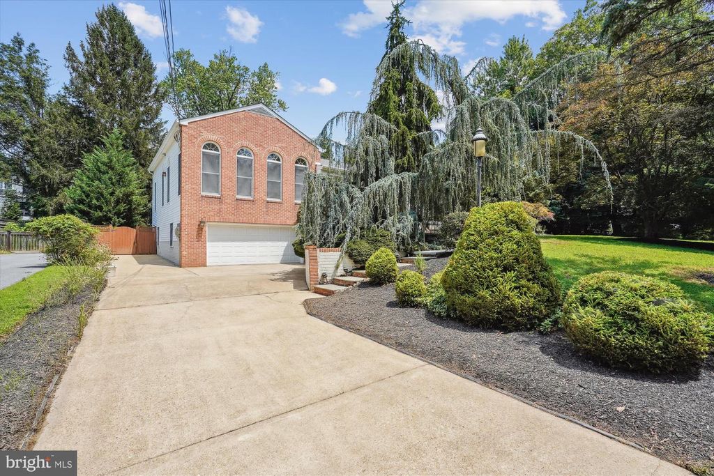 13601 VALLEY DR, Rockville, MD 20850