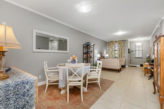 138 E Astor Circle, Delray Beach, FL 33484