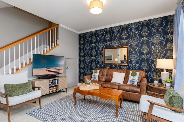 138 E Astor Circle, Delray Beach, FL 33484