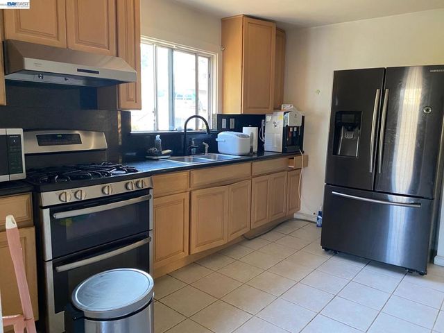3264 Kansas, Oakland, CA 94602