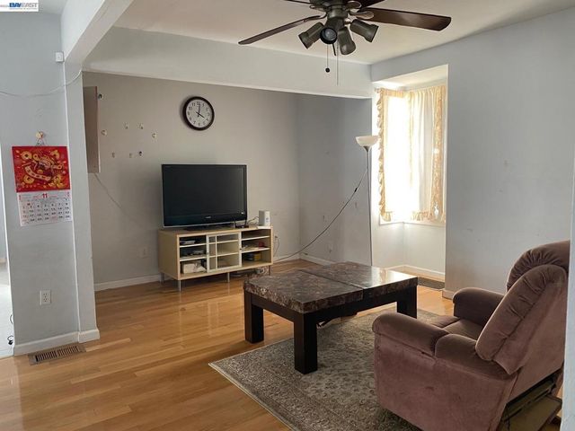 3264 Kansas, Oakland, CA 94602