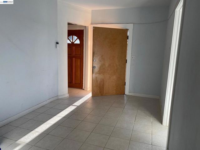 3264 Kansas, Oakland, CA 94602