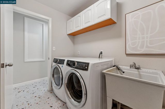 5821 Colton Blvd, Oakland, CA 94611