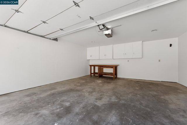 5821 Colton Blvd, Oakland, CA 94611