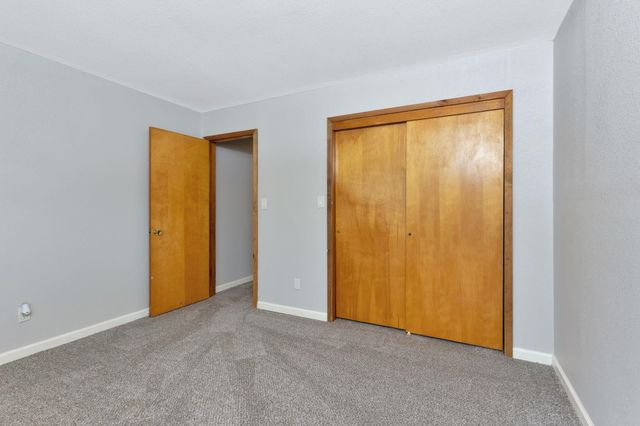 2208 E Blake St, Wichita, KS 67211