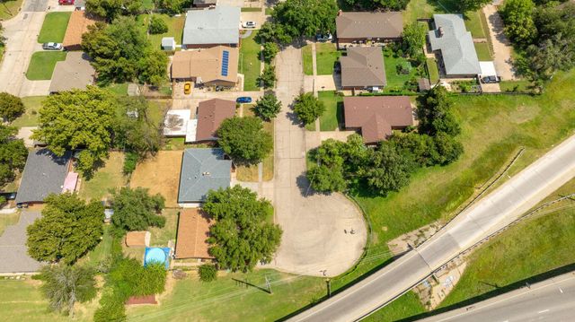 2208 E Blake St, Wichita, KS 67211