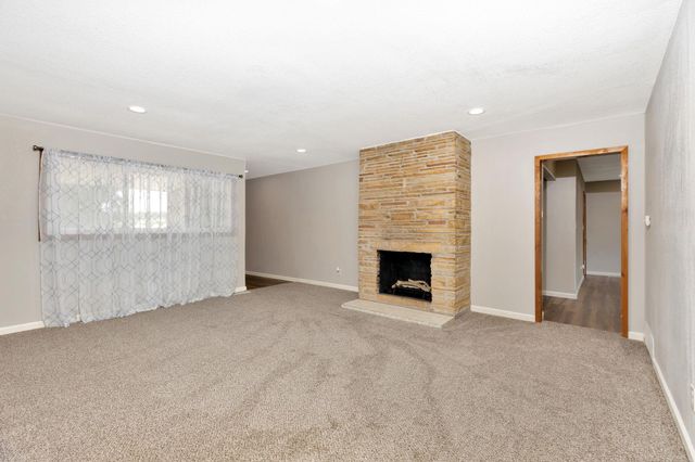 2208 E Blake St, Wichita, KS 67211