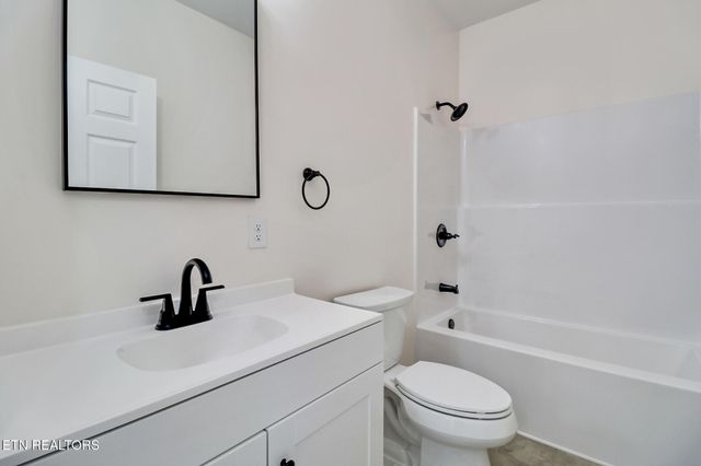 141 2nd St, Rockwood, TN 37854