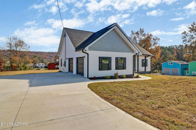 141 2nd St, Rockwood, TN 37854