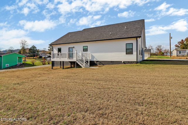 141 2nd St, Rockwood, TN 37854