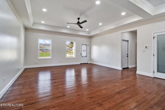 141 2nd St, Rockwood, TN 37854