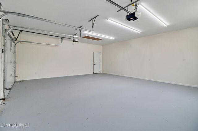 141 2nd St, Rockwood, TN 37854