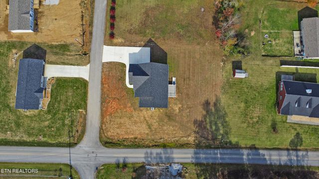 141 2nd St, Rockwood, TN 37854