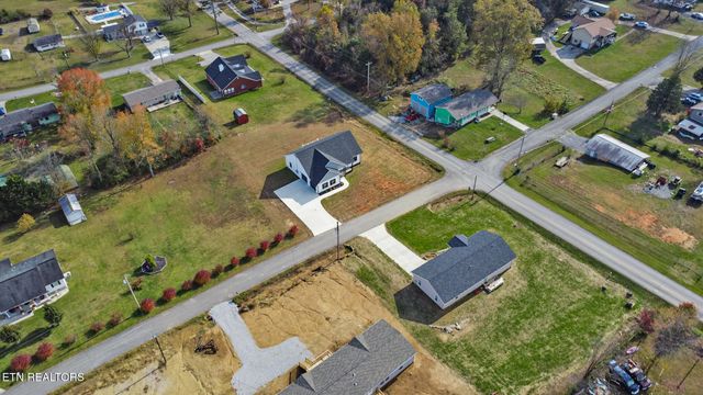 141 2nd St, Rockwood, TN 37854