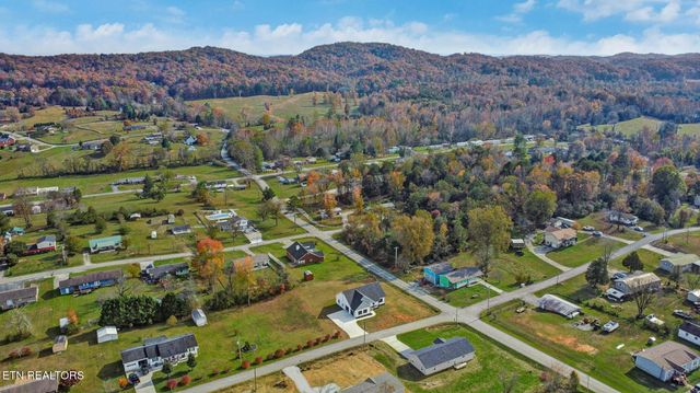 141 2nd St, Rockwood, TN 37854