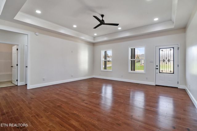 141 2nd St, Rockwood, TN 37854