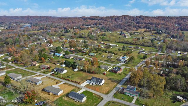 141 2nd St, Rockwood, TN 37854