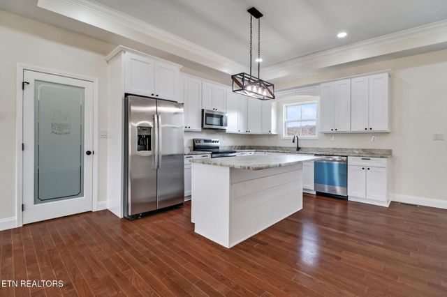 141 2nd St, Rockwood, TN 37854