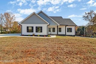 141 2nd St, Rockwood, TN 37854