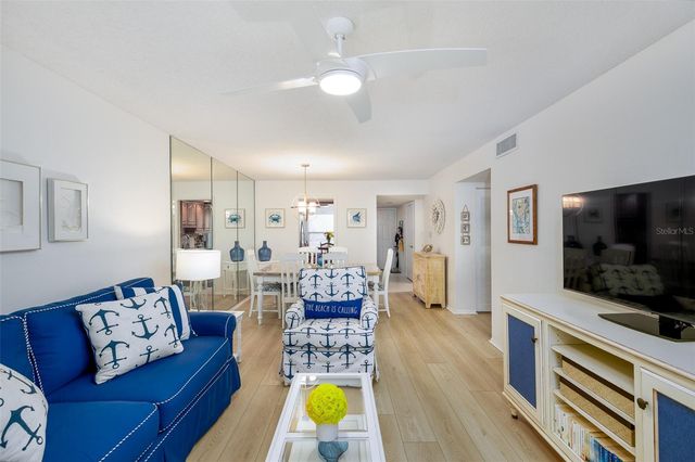 1316 PASADENA AVENUE S 206, South Pasadena, FL 33707